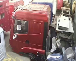 Công ty Tuệ Nguyên - Quảng cáo VIP MuaBanNhanh chuyên CABIN xe tải