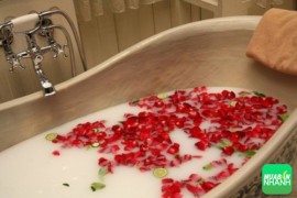 Cách làm trắng da toàn thân cấp tốc từ sữa tươi