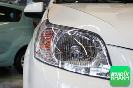 Chọn đèn halogen, xenon hay LED cho xe Toyota